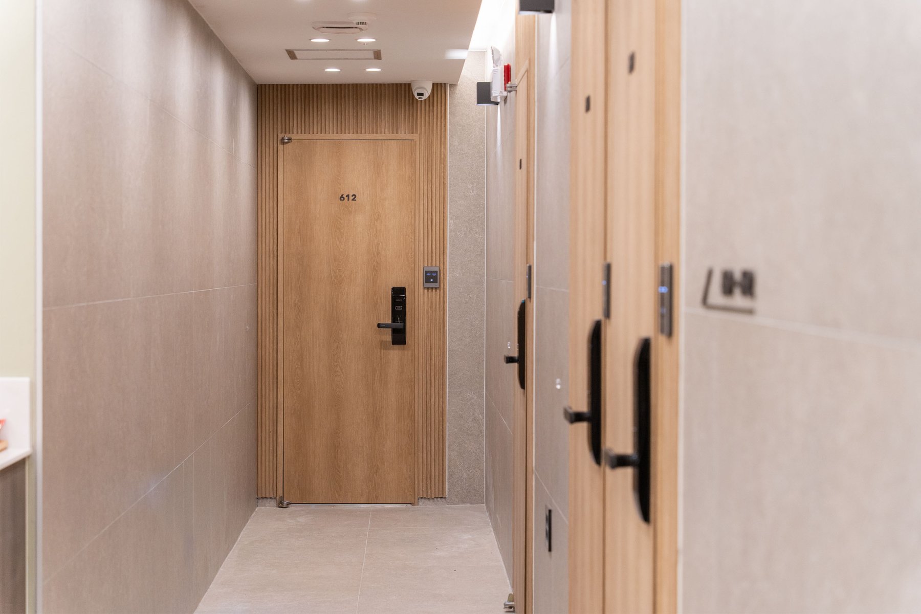 melo stay hallway with room 612