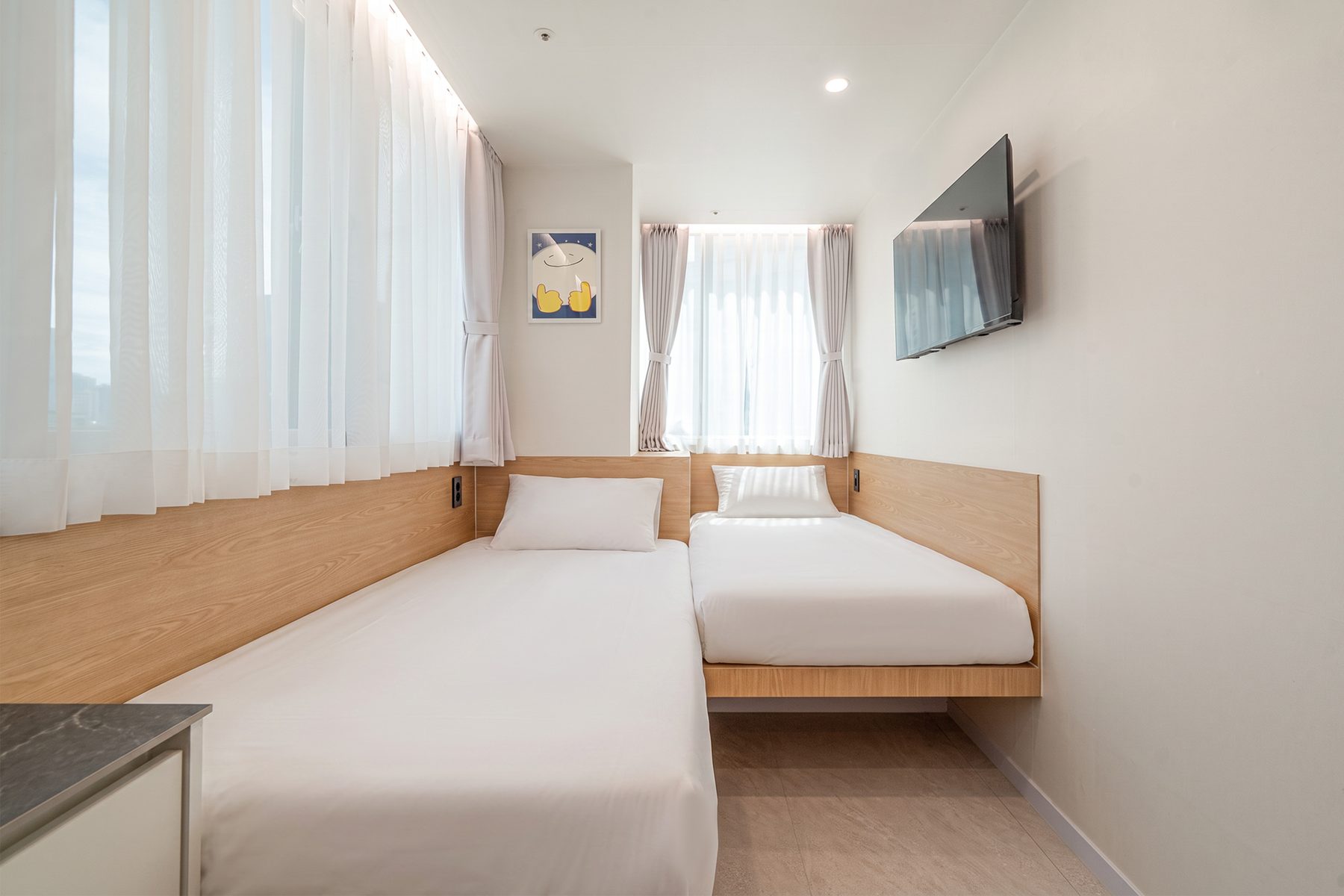 Deluxe Corner Twin Room